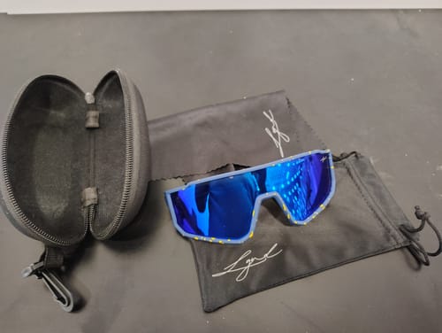 Customer photo review of Luxe Sunnies