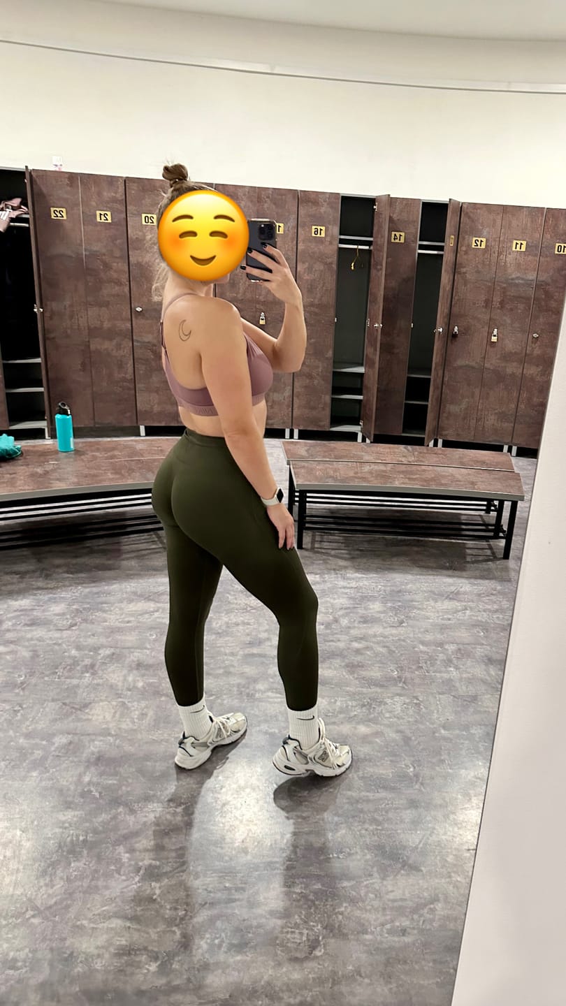Customer photo review of ELEVATE SEAMLESS LEGGINGS