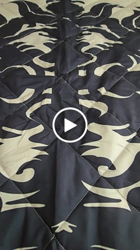 Customer video review of Hawaiian Quilt Pineapple Tropical Quilt Bed Set - AH