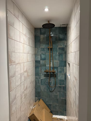 Customer photo review of Colonne de douche or rose brossé