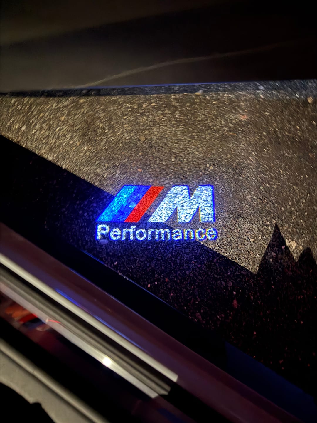 Customer photo review of BMW LED Car Door Welcome Logo Shadow Lights | G Chassis