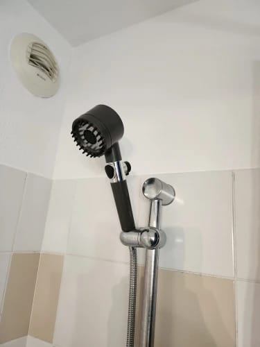 Customer photo review of Cabezal de ducha de alta presión 4 en 1 con masajeador
