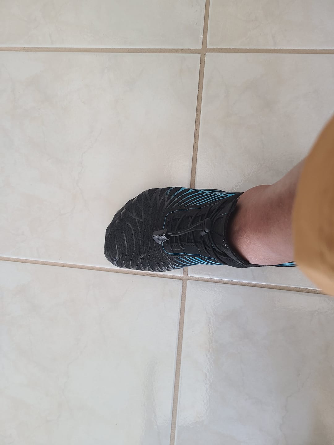 Customer photo review of Lorax Pro – All-Day Comfort & Pain-Free Barefoot Shoes