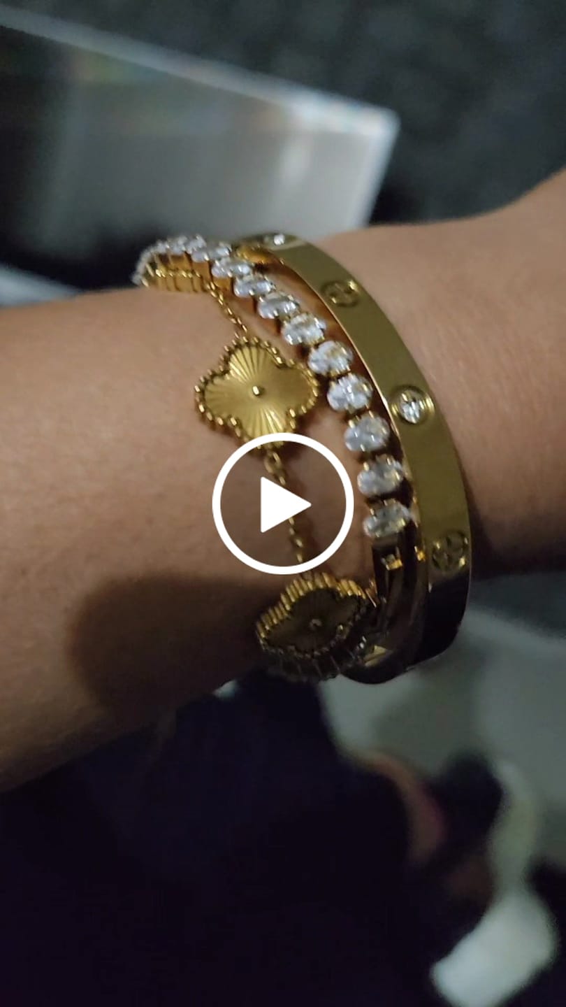 Customer video review of Anel Diadema com Pedras Brilhantes Banhado em Ouro 18k