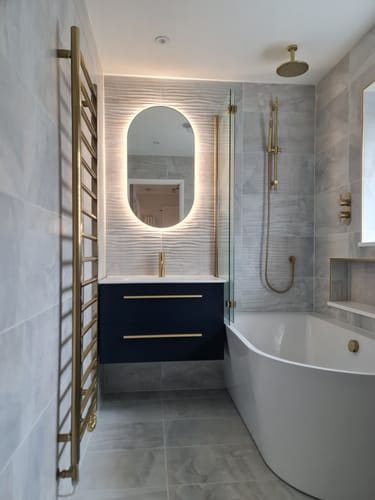 Customer photo review of Selsley 1500 Curved Freestanding SUPER DEEP Bath Left Hand