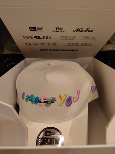 Customer photo review of New Era Premium Gifting Packaging Box [NOT FOR SALE]