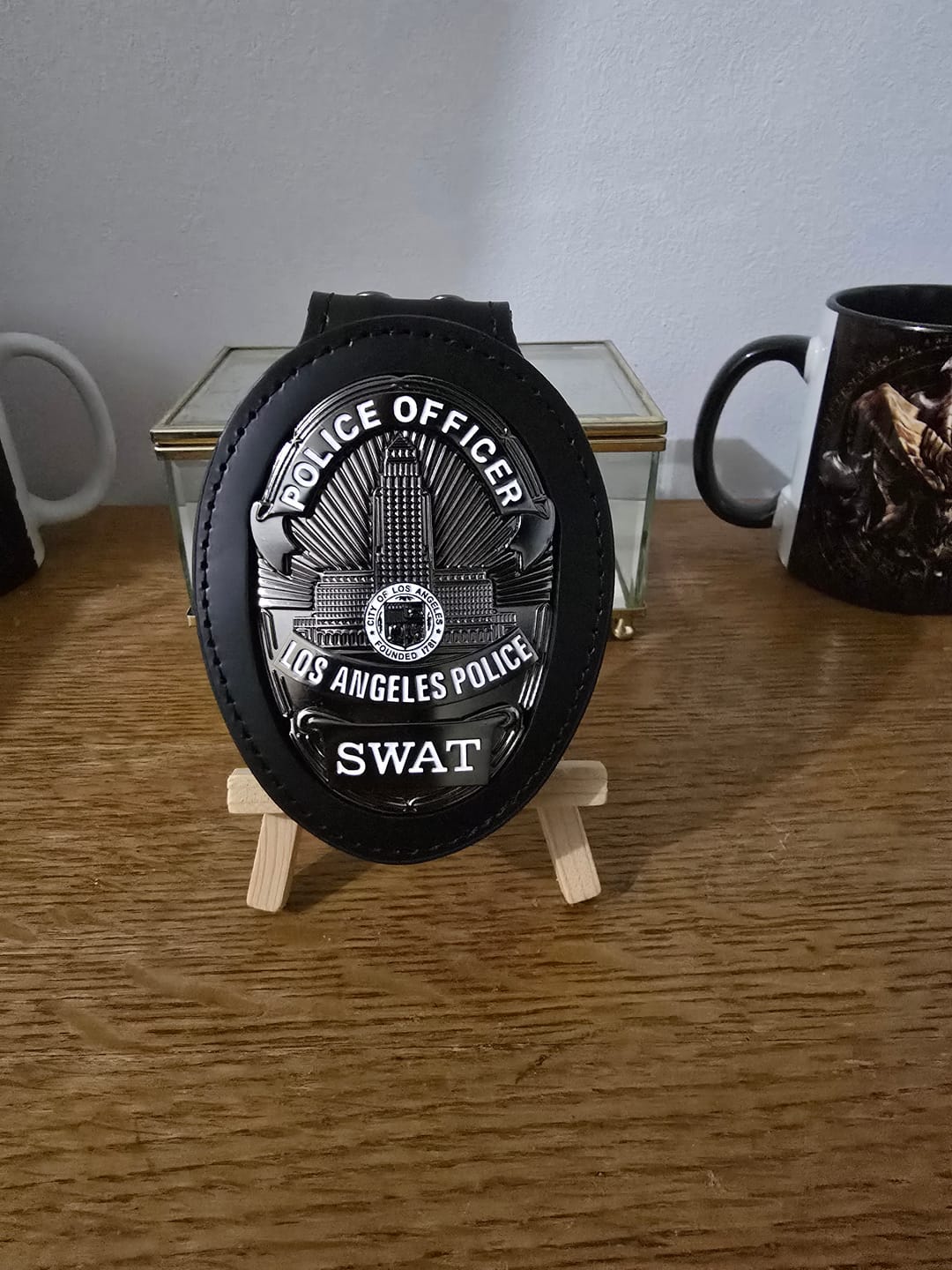 Customer photo review of Genuine Leather Oval Holder/ Holster/ Wallet For LAPD Los Angeles Police Badges