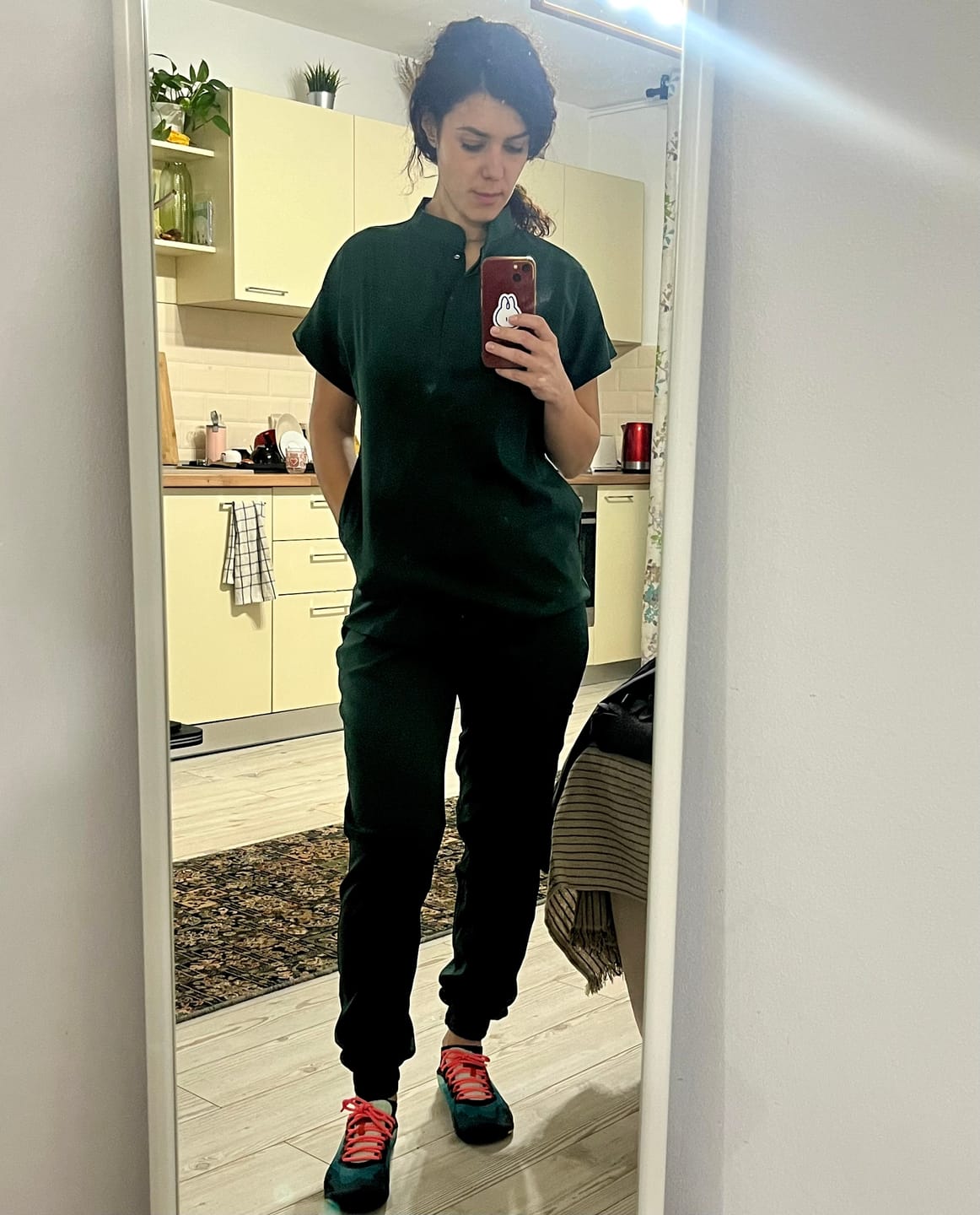 Customer photo review of Costum Medical Verde Kaki, Unisex - Khaki - Model Activity