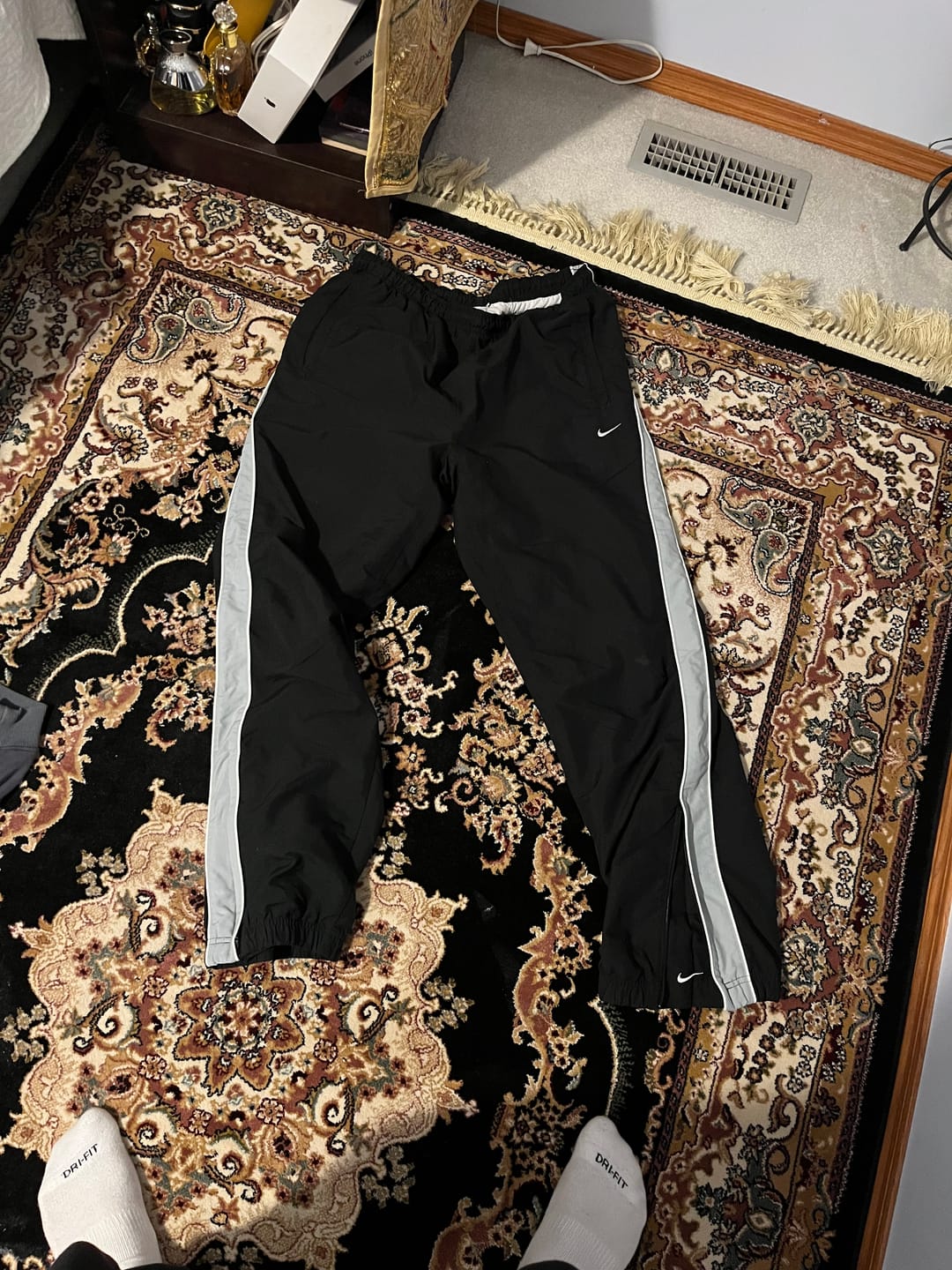 Customer photo review of Nike Vintage Track Pants RARE 2000s (L)