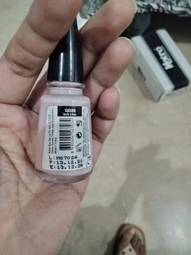 Customer photo review of Flormar Quick Dry Nail Enamel
