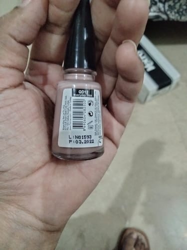 Customer photo review of Flormar Quick Dry Nail Enamel