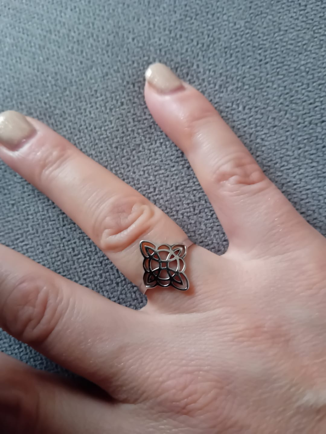 Customer photo review of Bague "Protection Éternelle" - Noeud de Sorcière