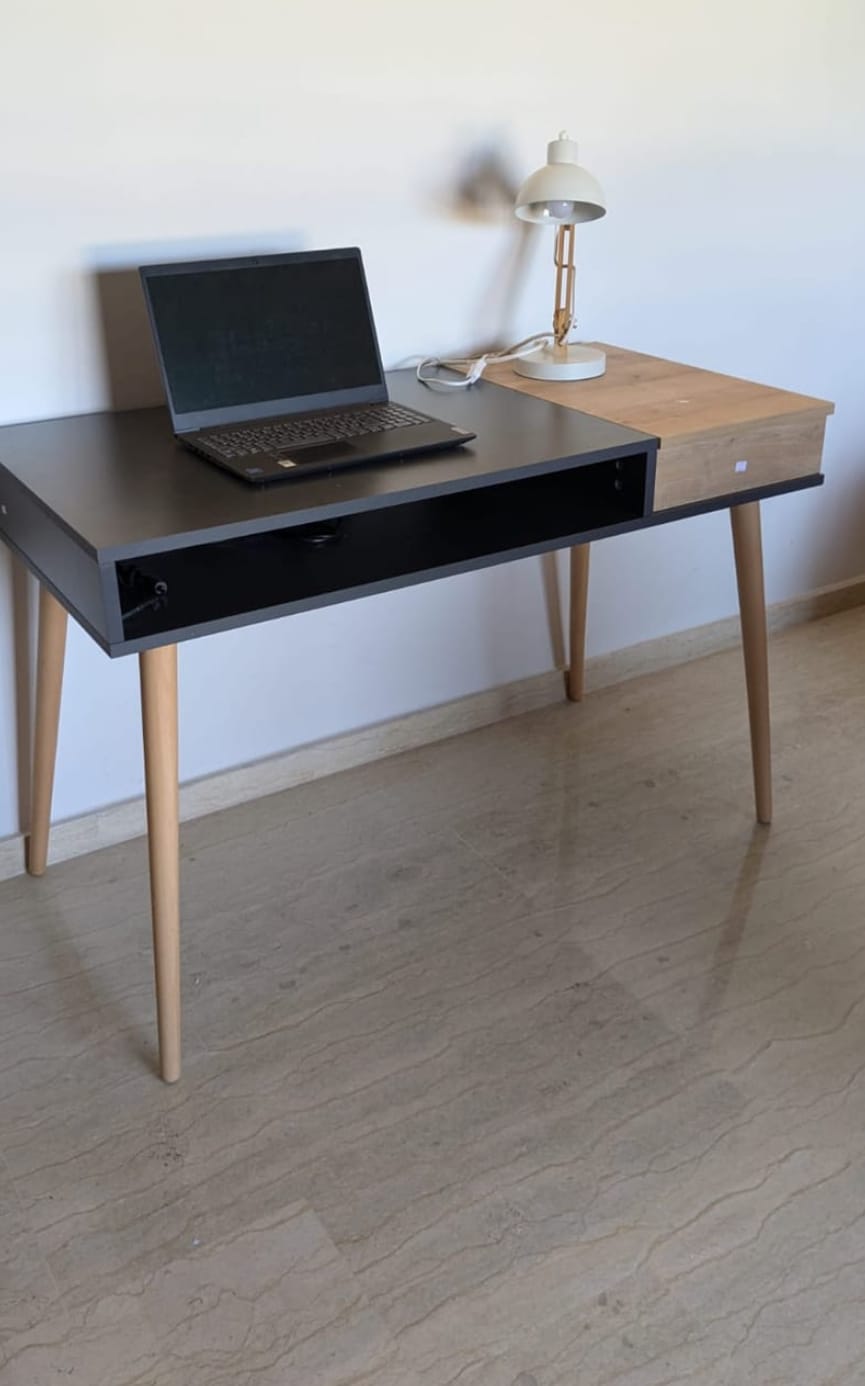 Customer photo review of Bureau NANSI -chêne et noir- 120cm