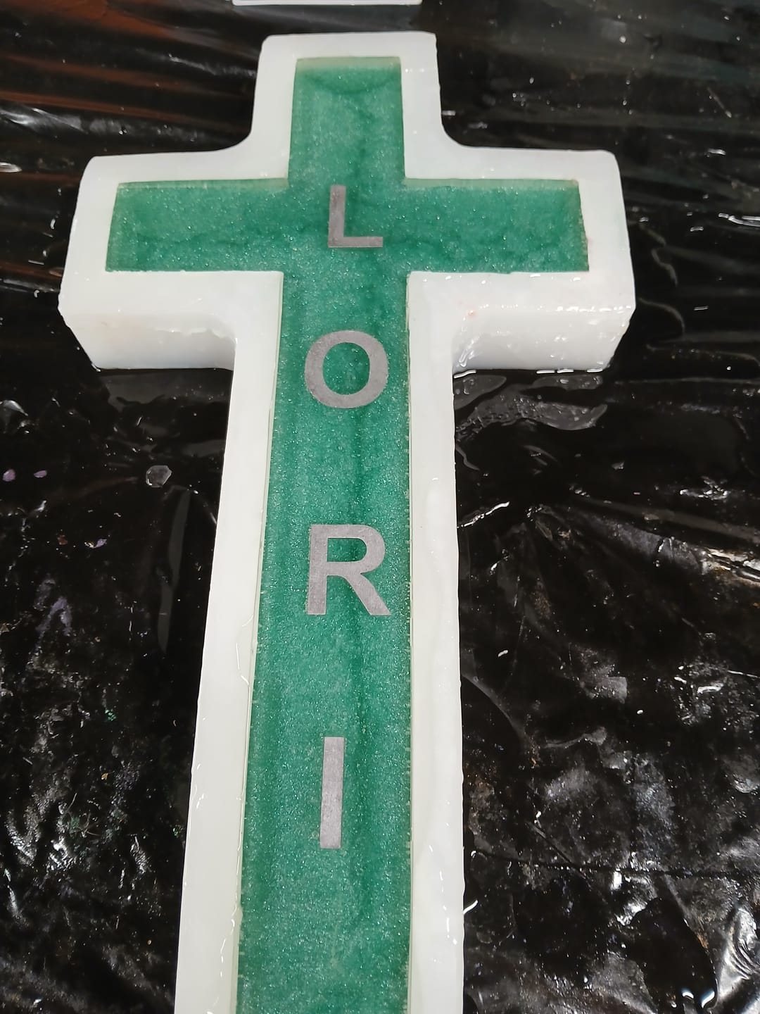 Customer photo review of 20x10x1" Cross Silicone Mold For Epoxy Resin - Large Cross Mold
