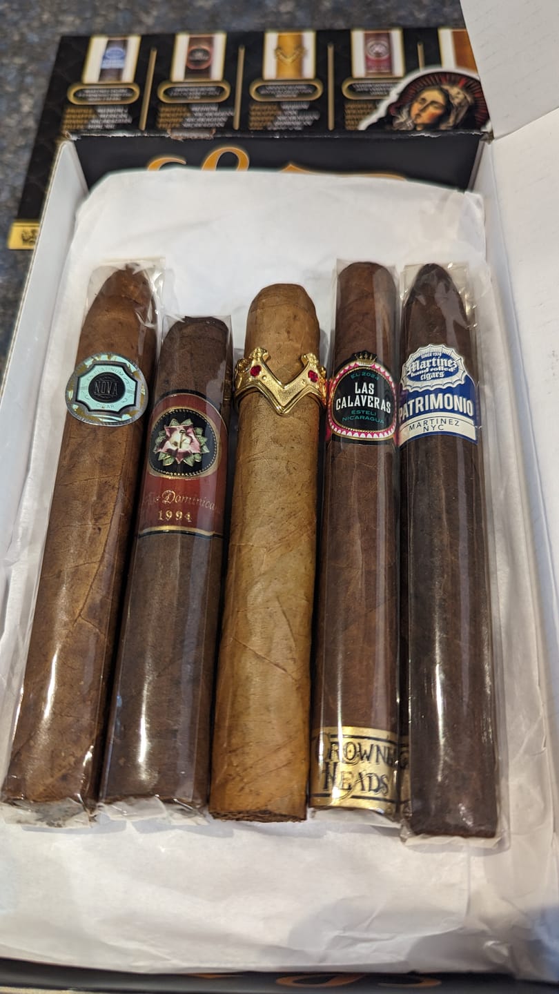 Customer photo review of Sapphire Subscription Luxury Cigars Monthly