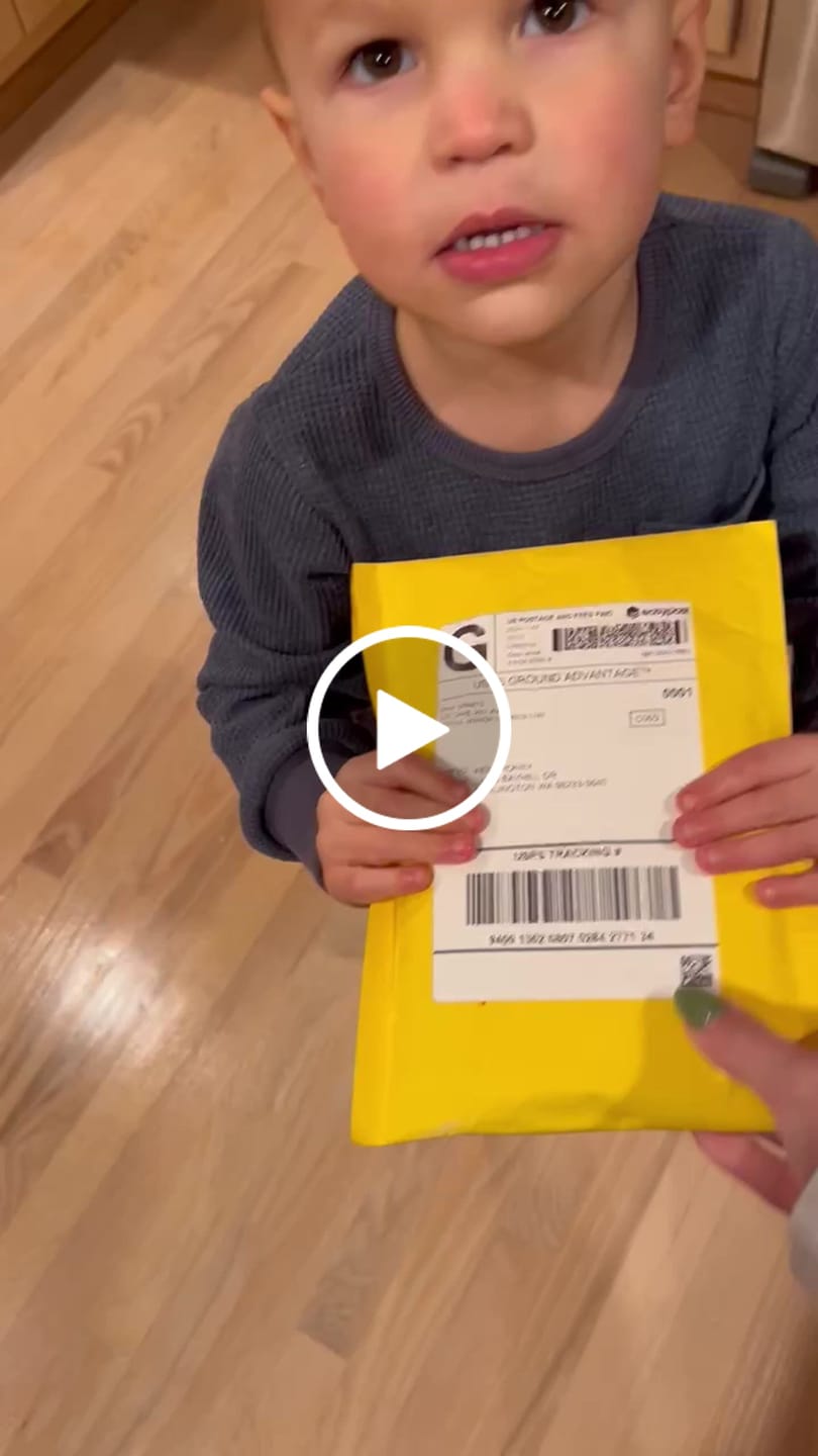 Customer video review of Holographic
