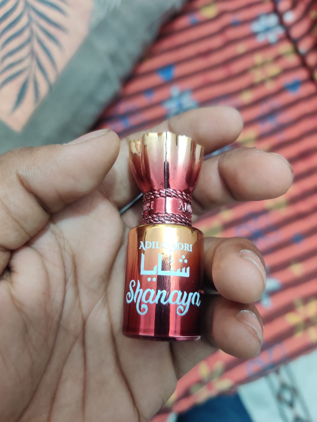Customer photo review of 2 Pcs Attar Set Shanaya And White Oudh 5.5 Ml Each