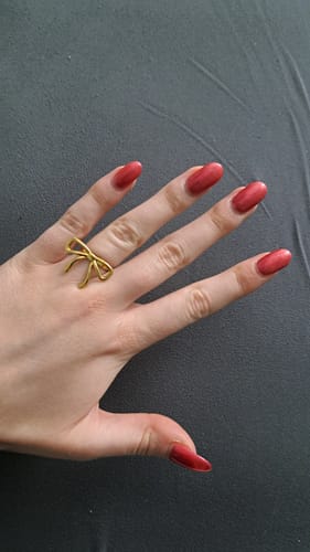 Customer photo review of Ribbon Vibes Ring 14K Vergoldet