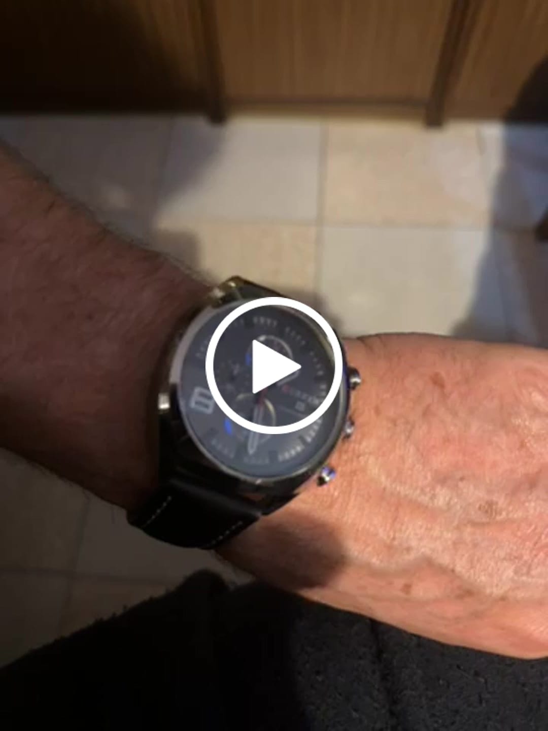 Customer video review of Curren Sofia® orologio uomo pelle
