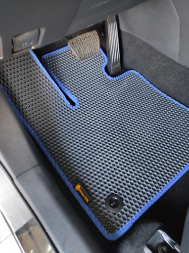 Customer photo review of Dywaniki samochodowe na zamówienie - Przód i tył