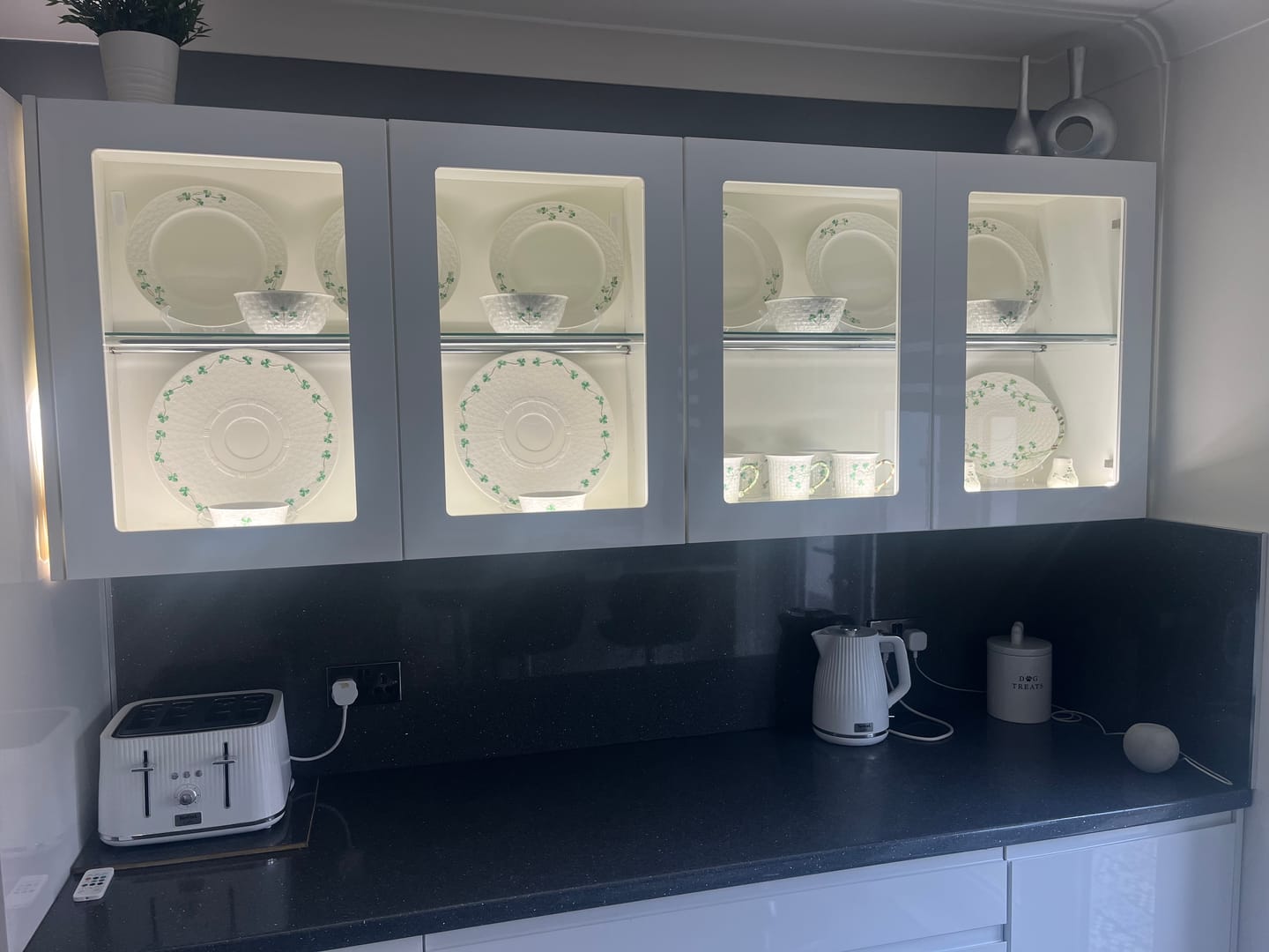 Customer photo review of Belleek Classic Shamrock Dinner Plate