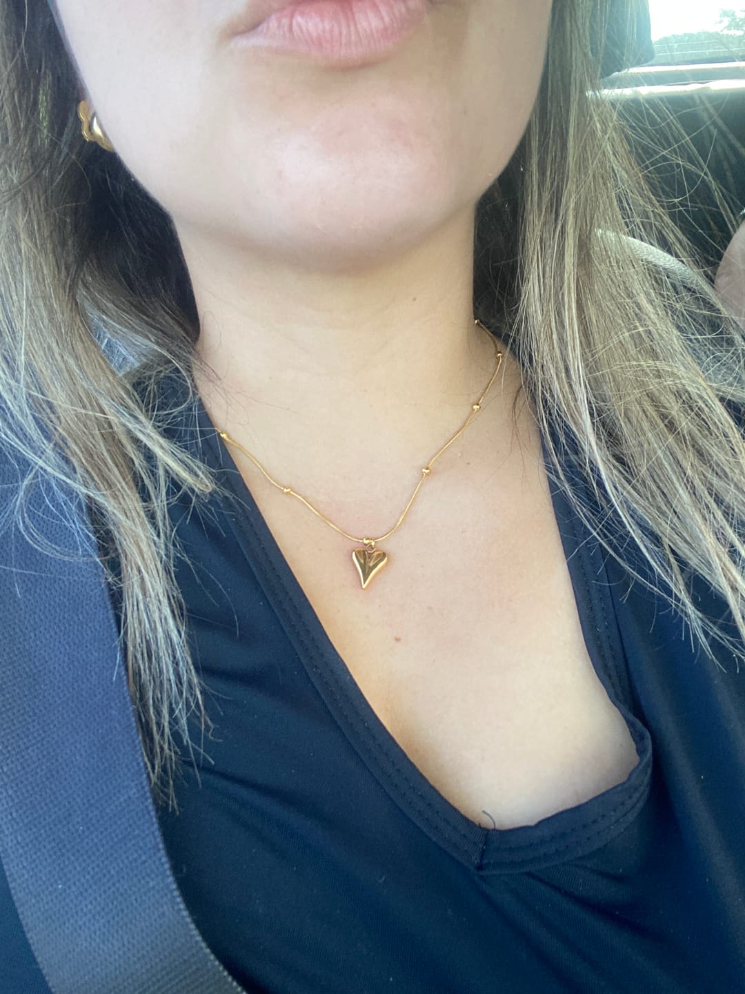 Customer photo review of Colar Life Love Coração Banhado em Ouro 18K