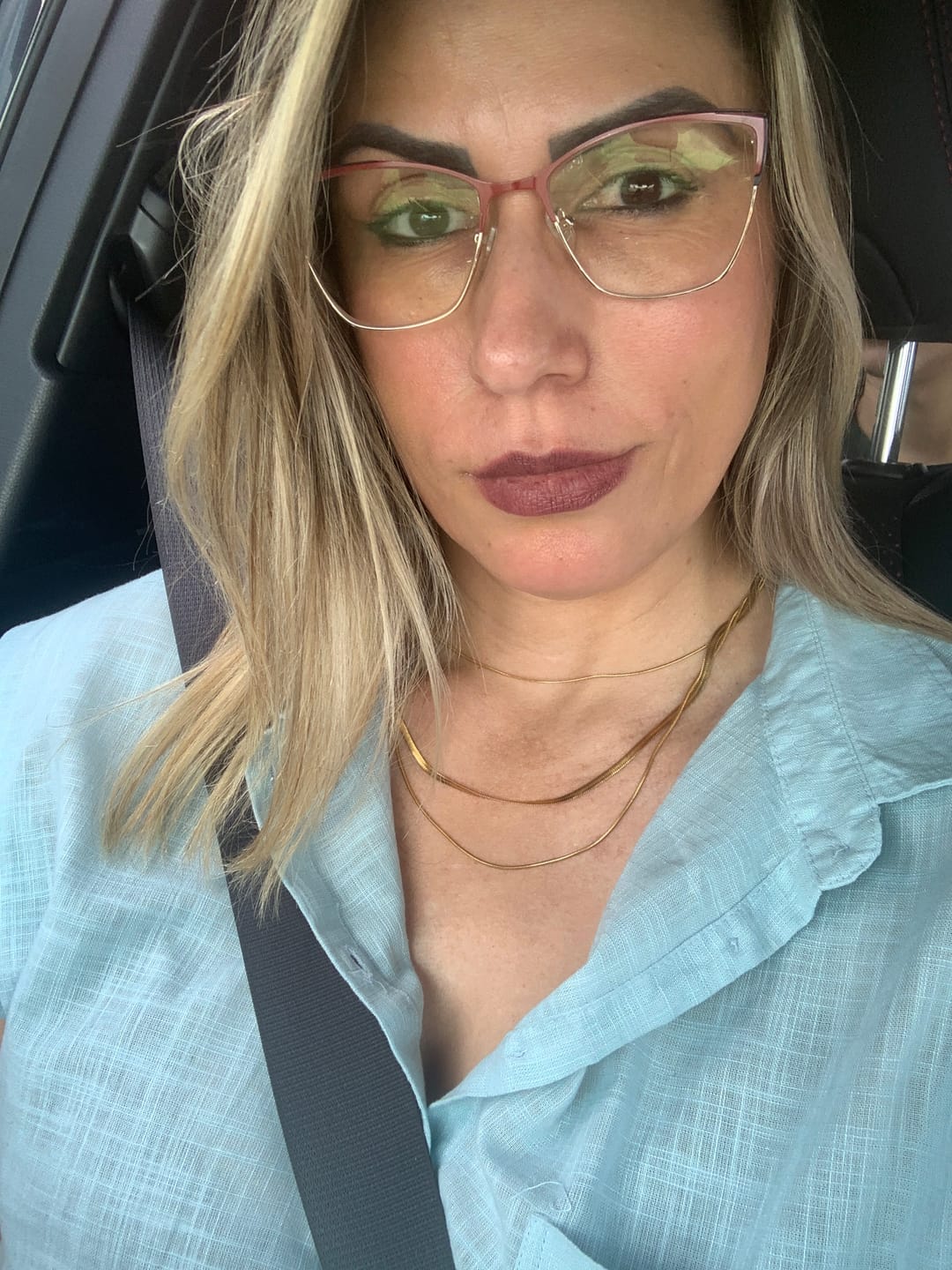 Customer photo review of Colar Celina Trio Camadas Malha Banhado em Ouro 18K