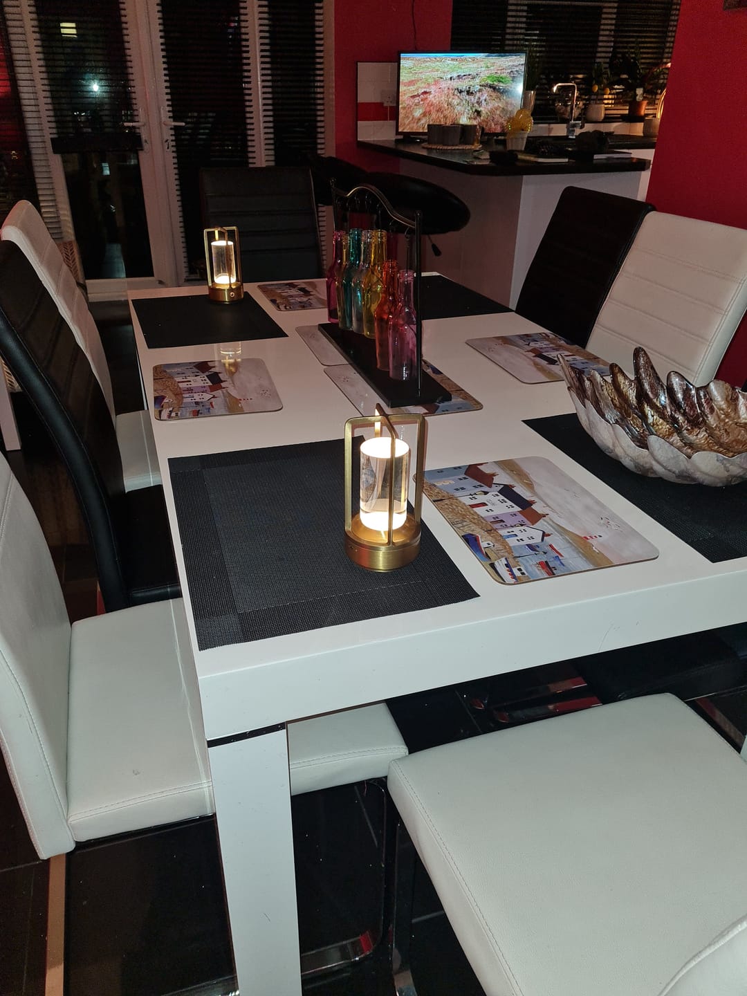 Customer photo review of Modern Cordless Metal Nordic Desk & Table Lamp - Cordless, Rechargeable, LED with Touch Control & Dimming Feature, Suitable for Bedroom, Home, Outdoor - Ideal Night Light for Restaurant and Home Usage