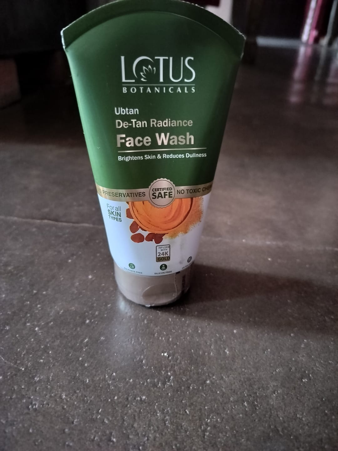 Customer photo review of Ubtan De-Tan Radiance Face Wash
