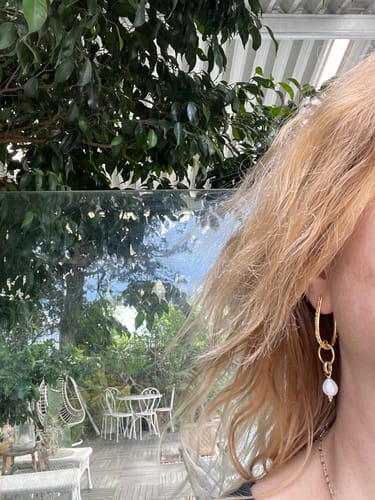Customer photo review of VALENCIA PEARL EARRINGS
