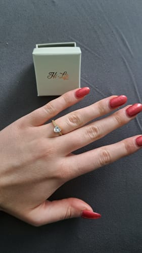 Customer photo review of Timeless Pave Heart Ring 14K Vergoldet