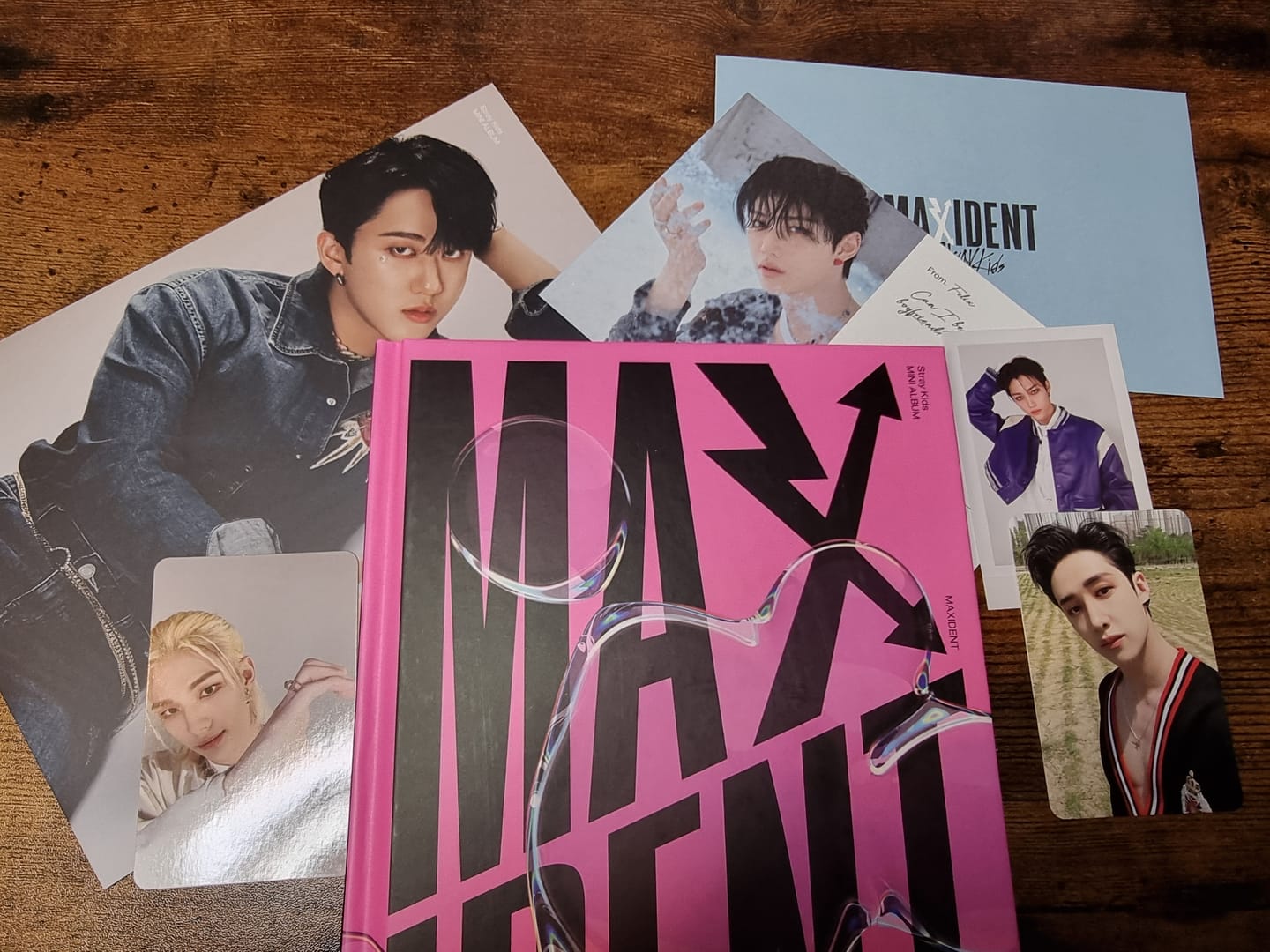 Customer photo review of STRAY KIDS - 7TH MINI ALBUM MAXIDENT STANDARD EDITION
