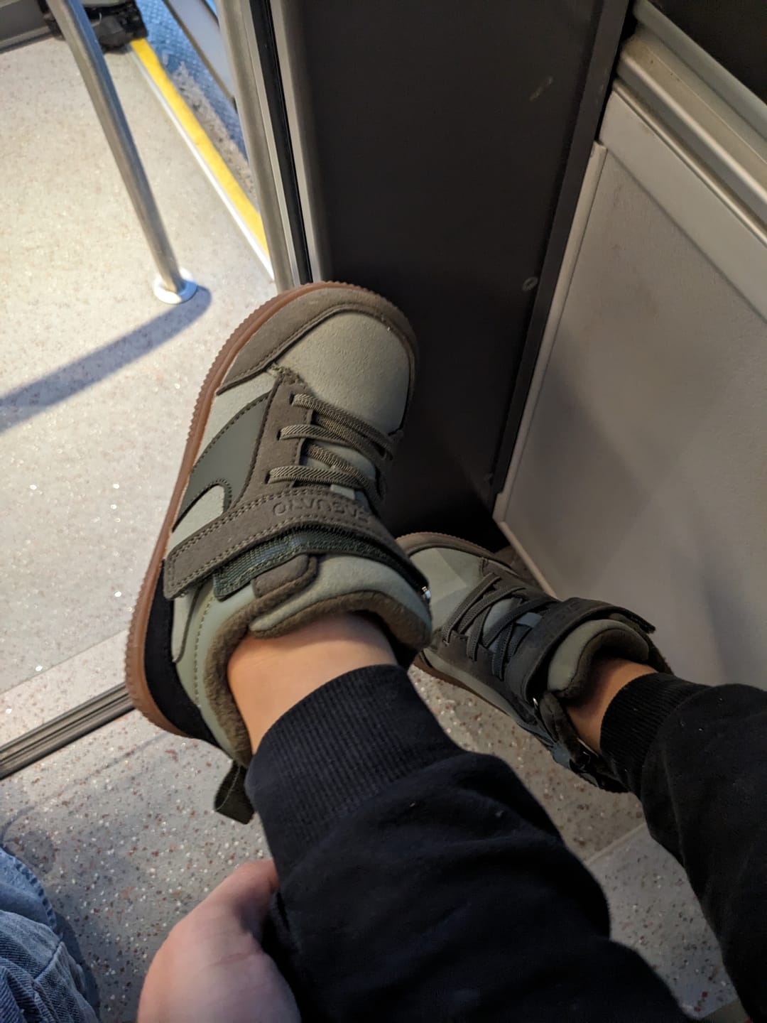 Customer photo review of Kinder Wonderland Ⅰ - Winter Barfußschuhe