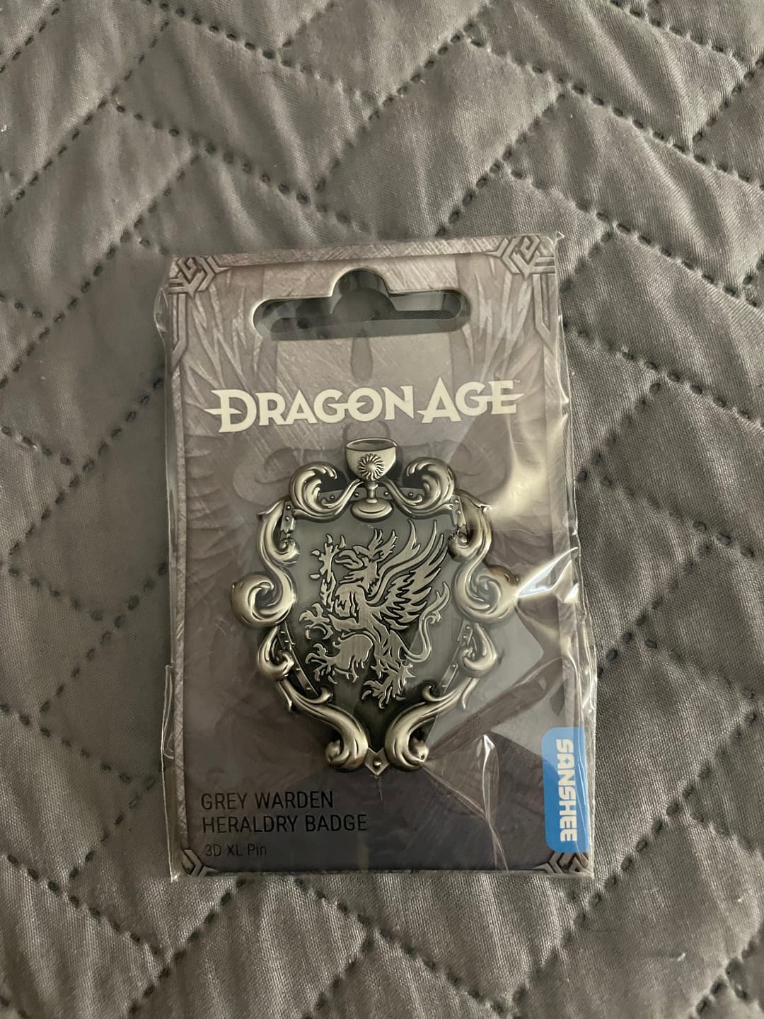 Customer photo review of Dragon Age - Grey Warden Heraldry Badge XL Pin