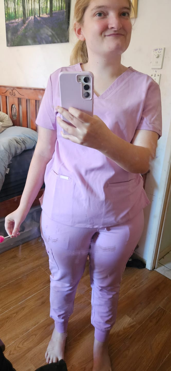 Customer photo review of ELIZABETH Two Pocket Scrub Top (Original SLTECH™ fabric) - Lavender Haze