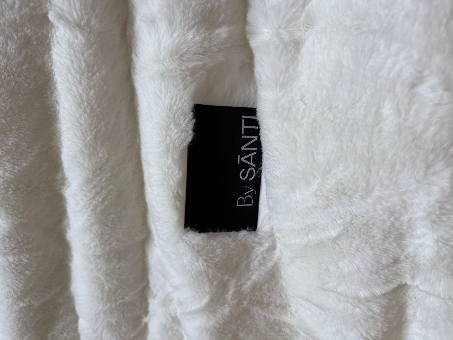 Customer photo review of CYRA Long Velvet Bedding Set