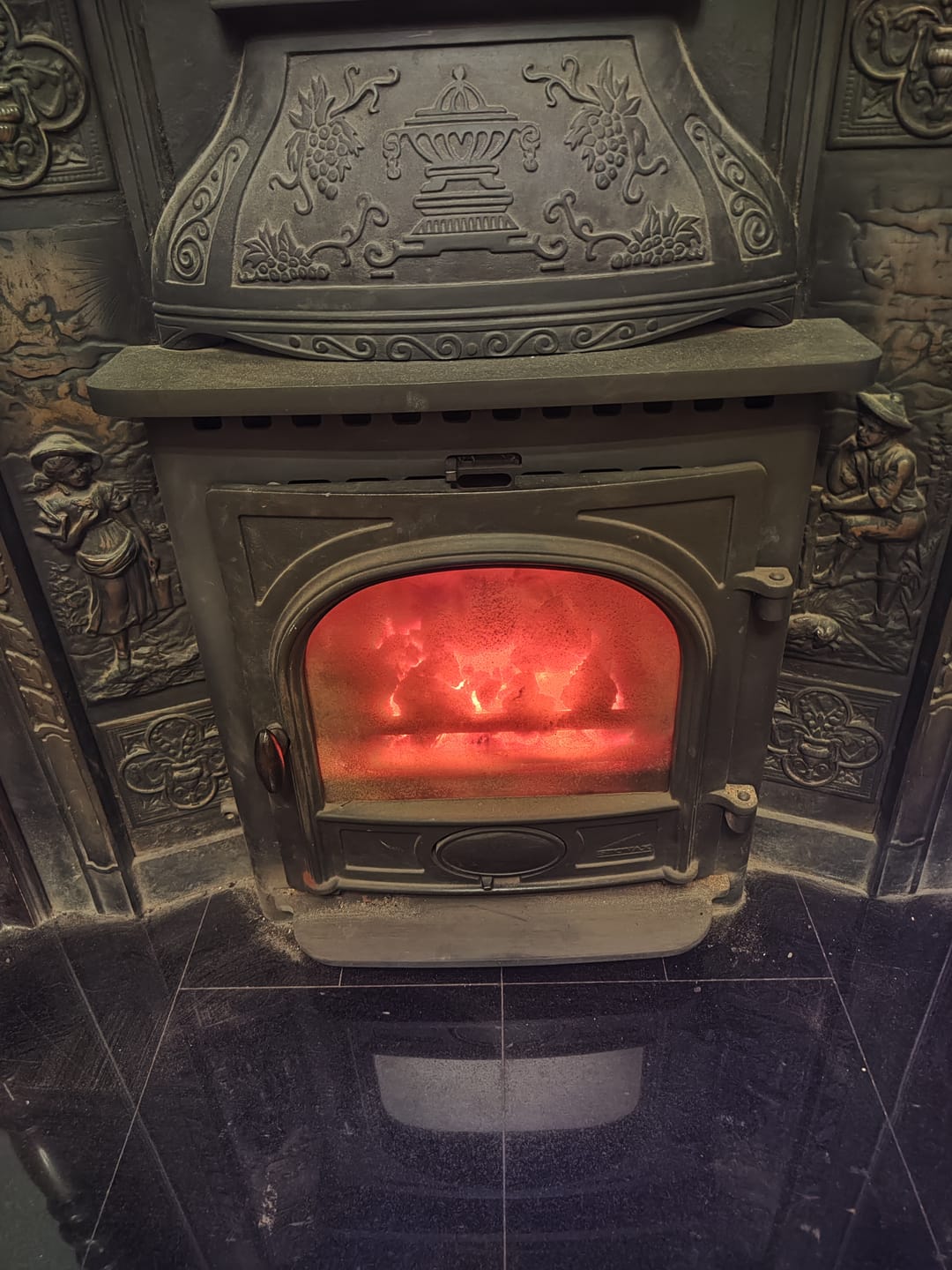 Customer photo review of Superheat Smokeless Coal (1 Tonne) 50 x 20kg Bags