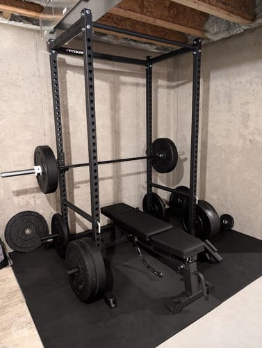 Customer photo review of URA-MAX COLORED Bumper Plate Sets