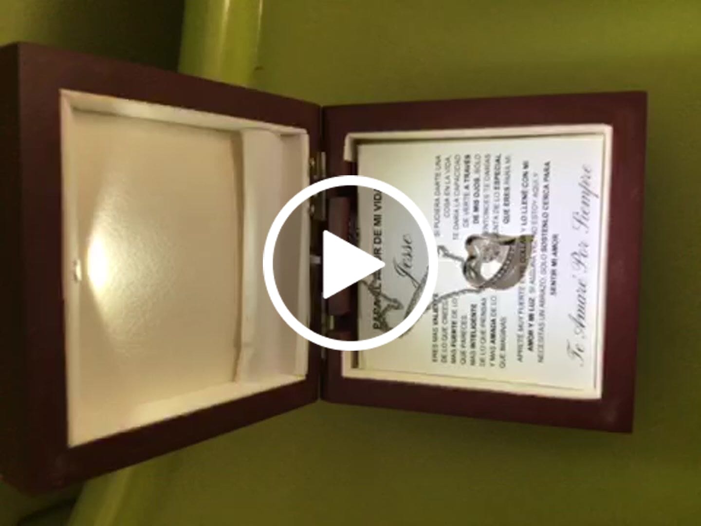 Customer video review of Para El Amor De Mi Vida - FL231P