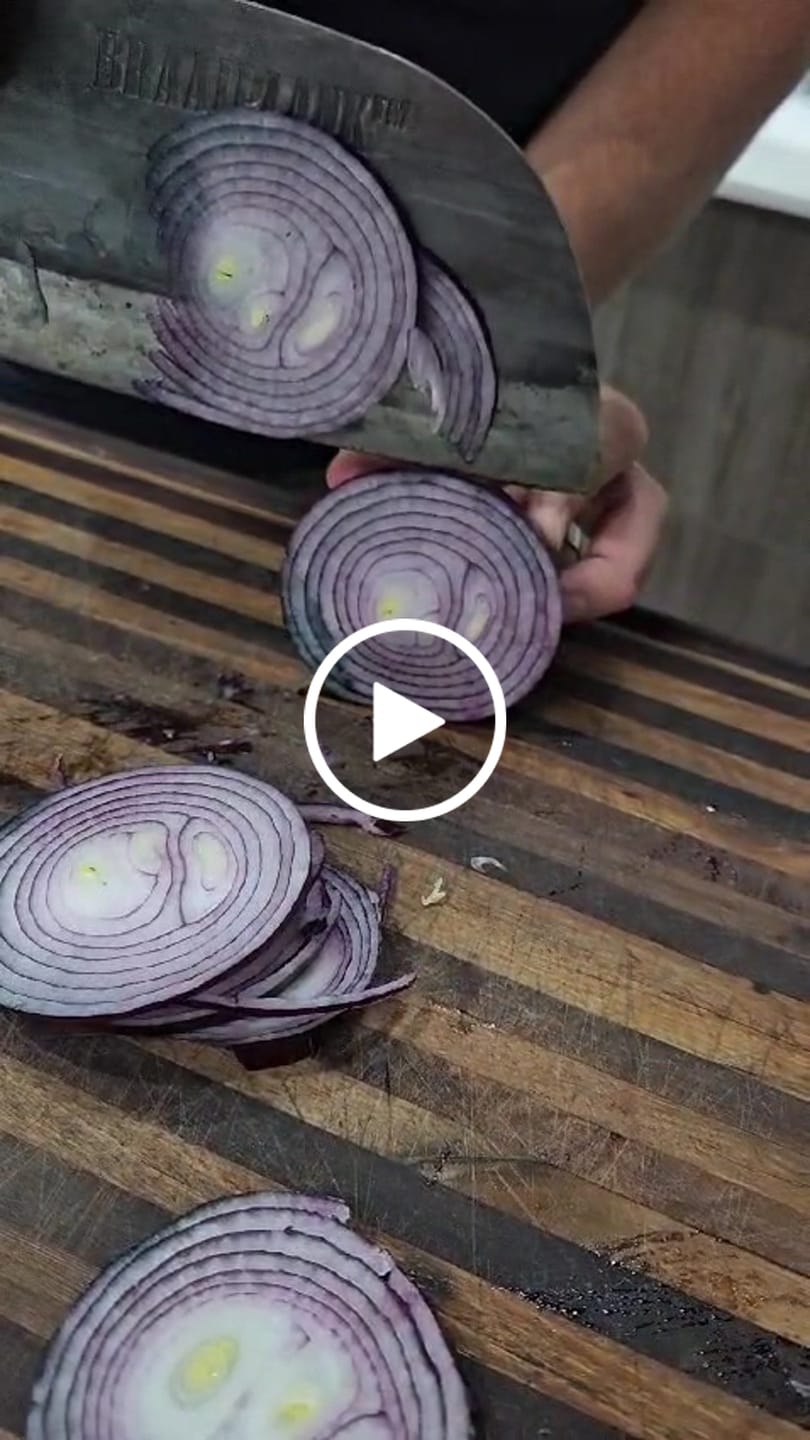 Customer video review of BraaiPlank™ Hammer Forged Butcher Knife