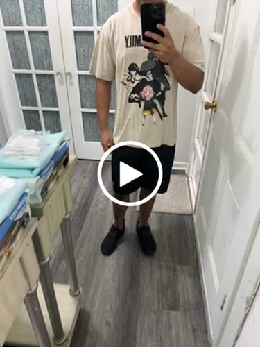 Customer video review of Spy x Family Dynamic Family Oversized Vintage T-Shirt