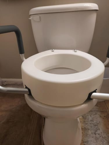 Customer photo review of Raised Toilet Seat With Handles (300lb)