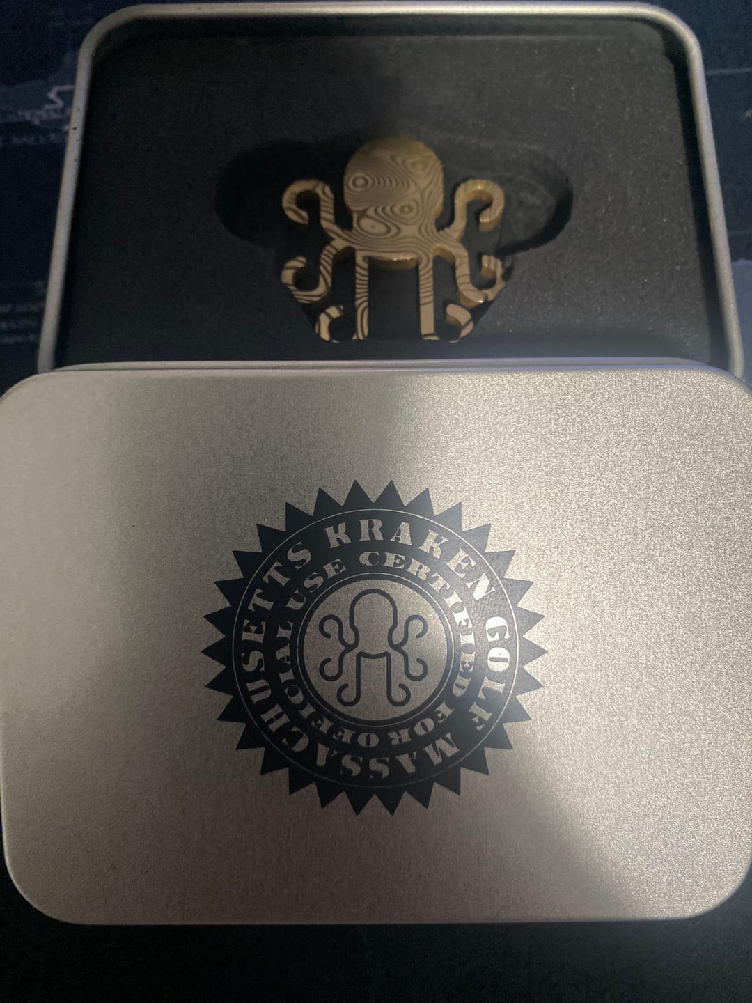 Customer photo review of Kraken Logo Ball Marker - Brass Damascus