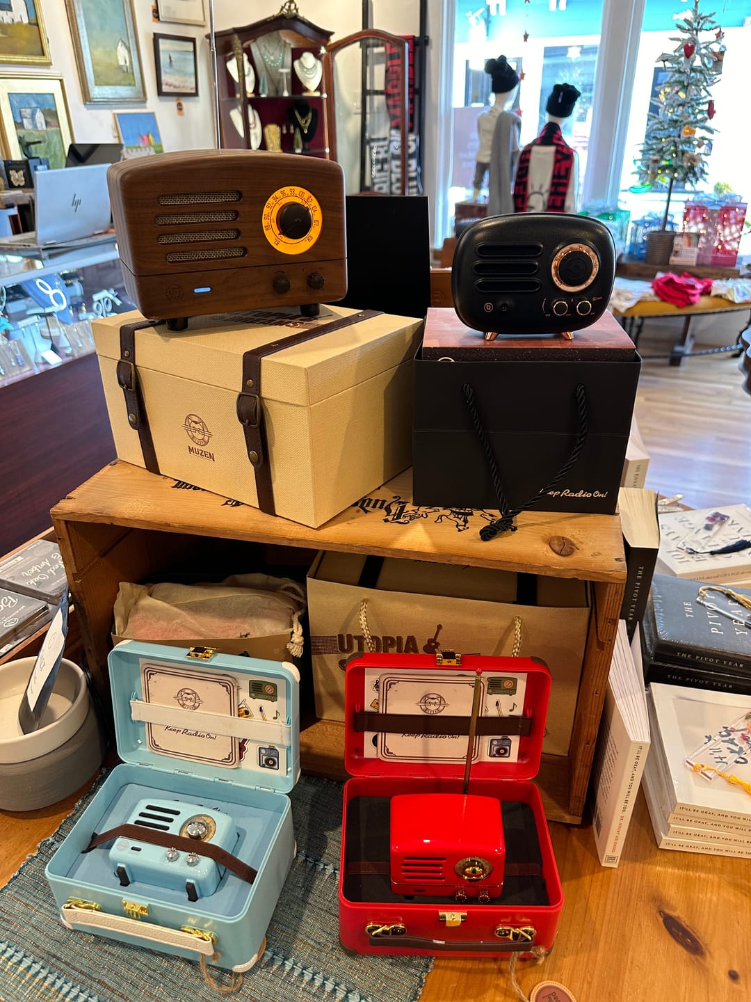 Customer photo review of MUZEN OTR Wood and Utopia Retro Portable FM Radio Bluetooth Speaker