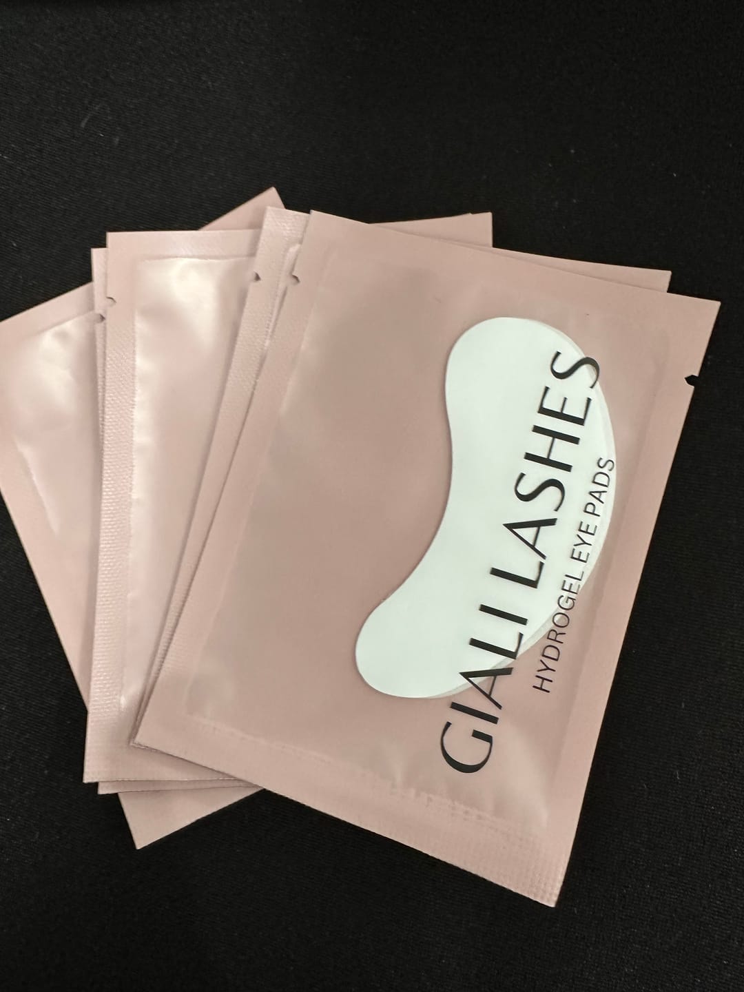 Customer photo review of Giáli Lashes Hydrogel Eye Pads