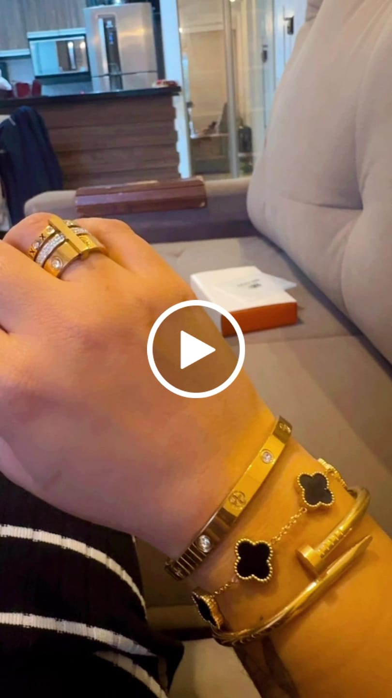Customer video review of Bracelete Pedras de Glamour Banhado em Ouro 18k