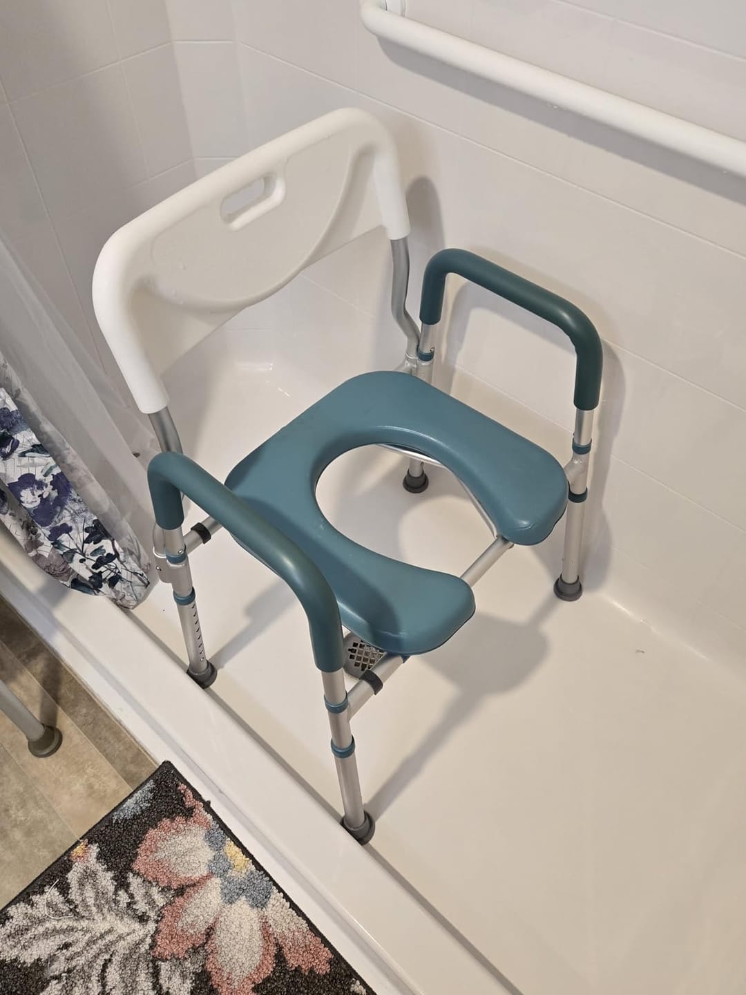 Customer photo review of Raised Toilet Seat (400lb)