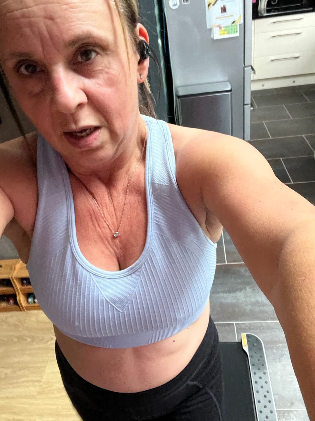 Customer photo review of WalkingPad R2 Walk&Run 2IN1 Folding Treadmill 7.5 MPH 240 lbs For UK