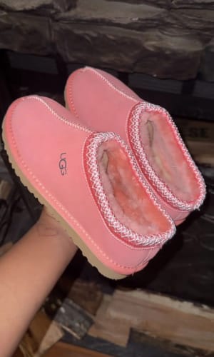 Customer photo review of Tasman Slippers