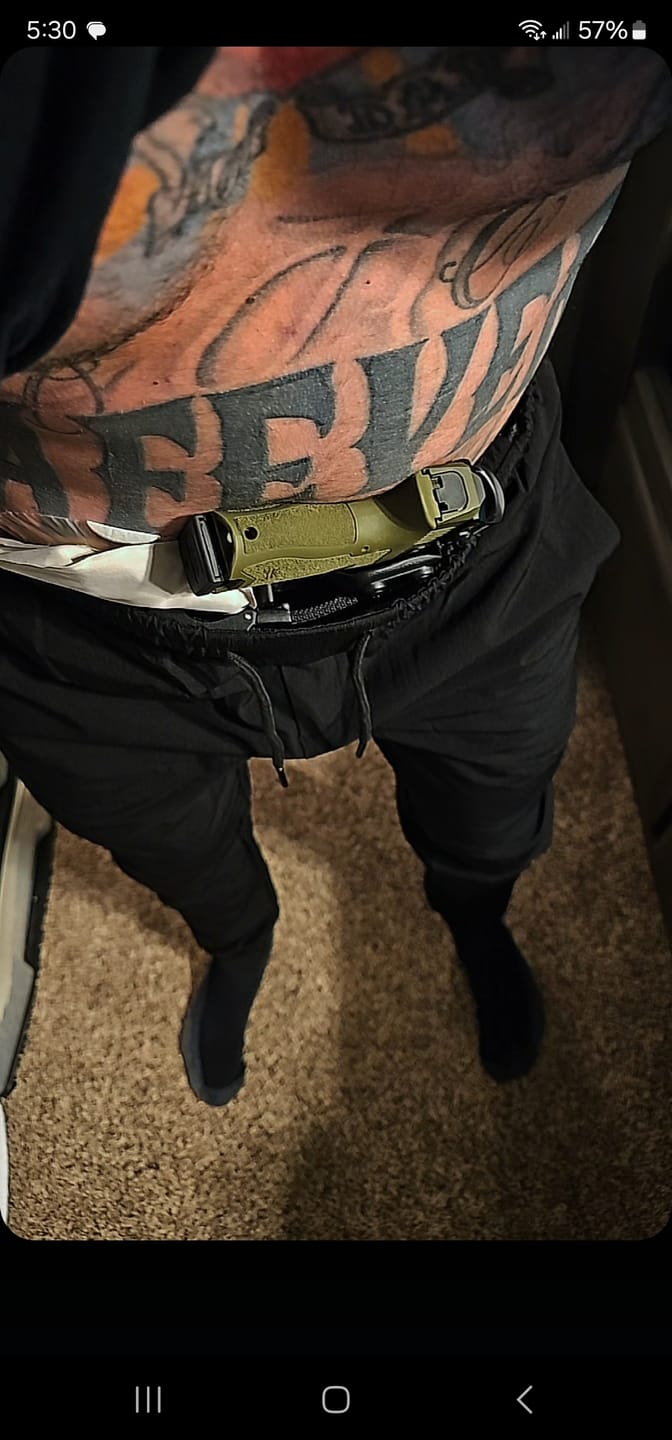 Customer photo review of Carrier Traveler Joggers - Midnight Black